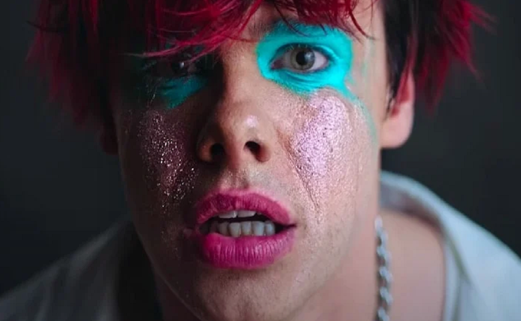 YUNGBLUD Berbagi Video Klip Dramatis Untuk Single Baru "Mars"